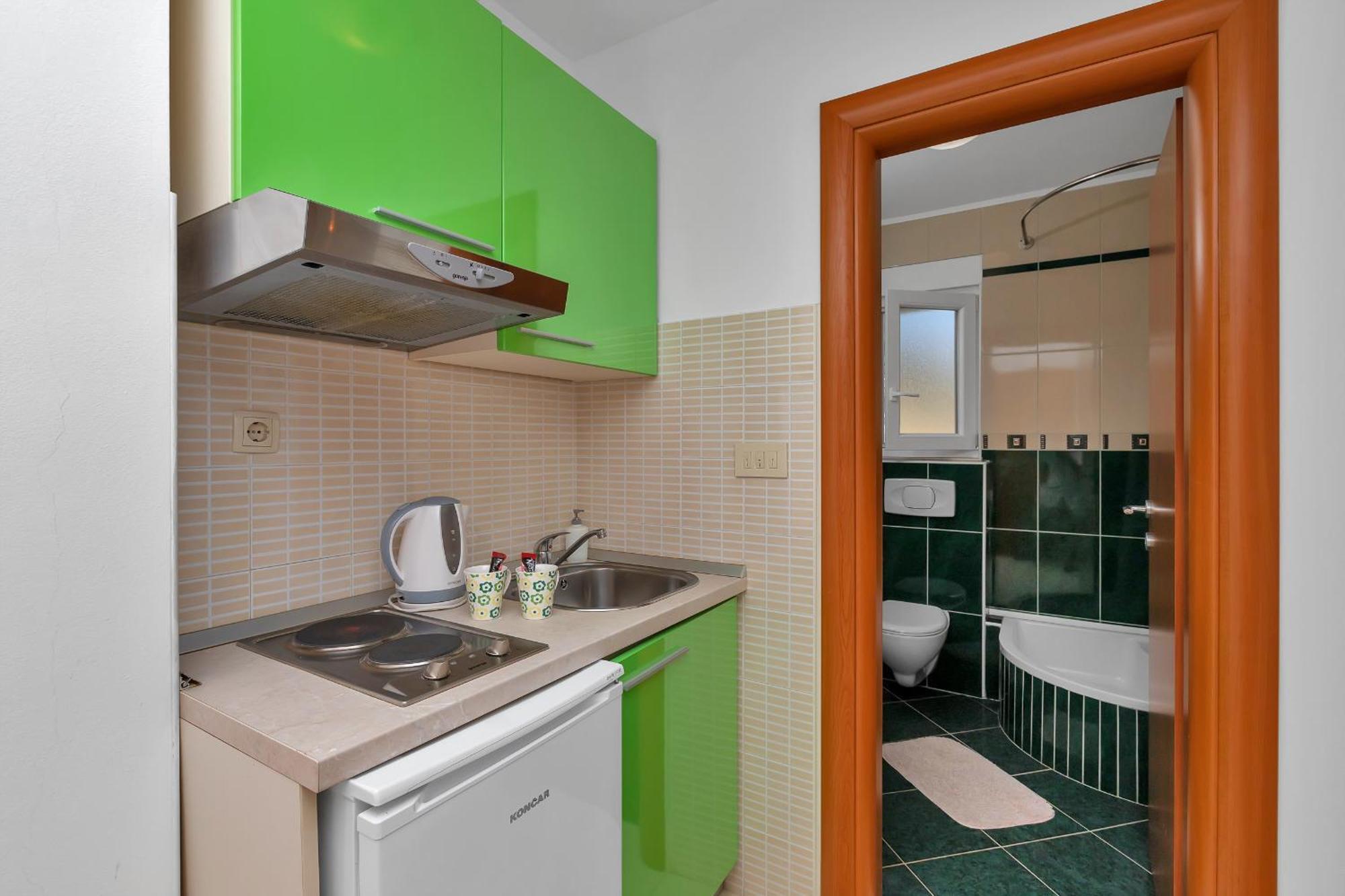 Apartment Juric 1 *