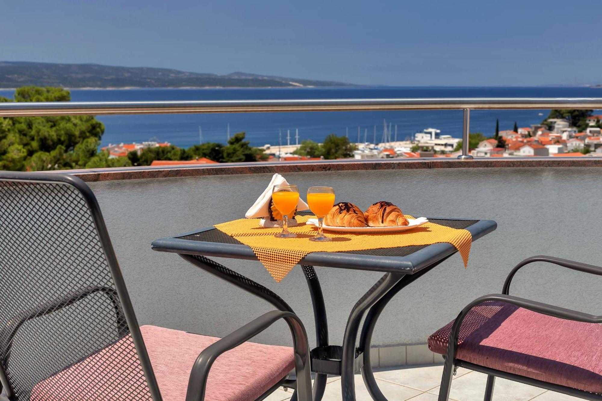 Apartment Juric 1 *