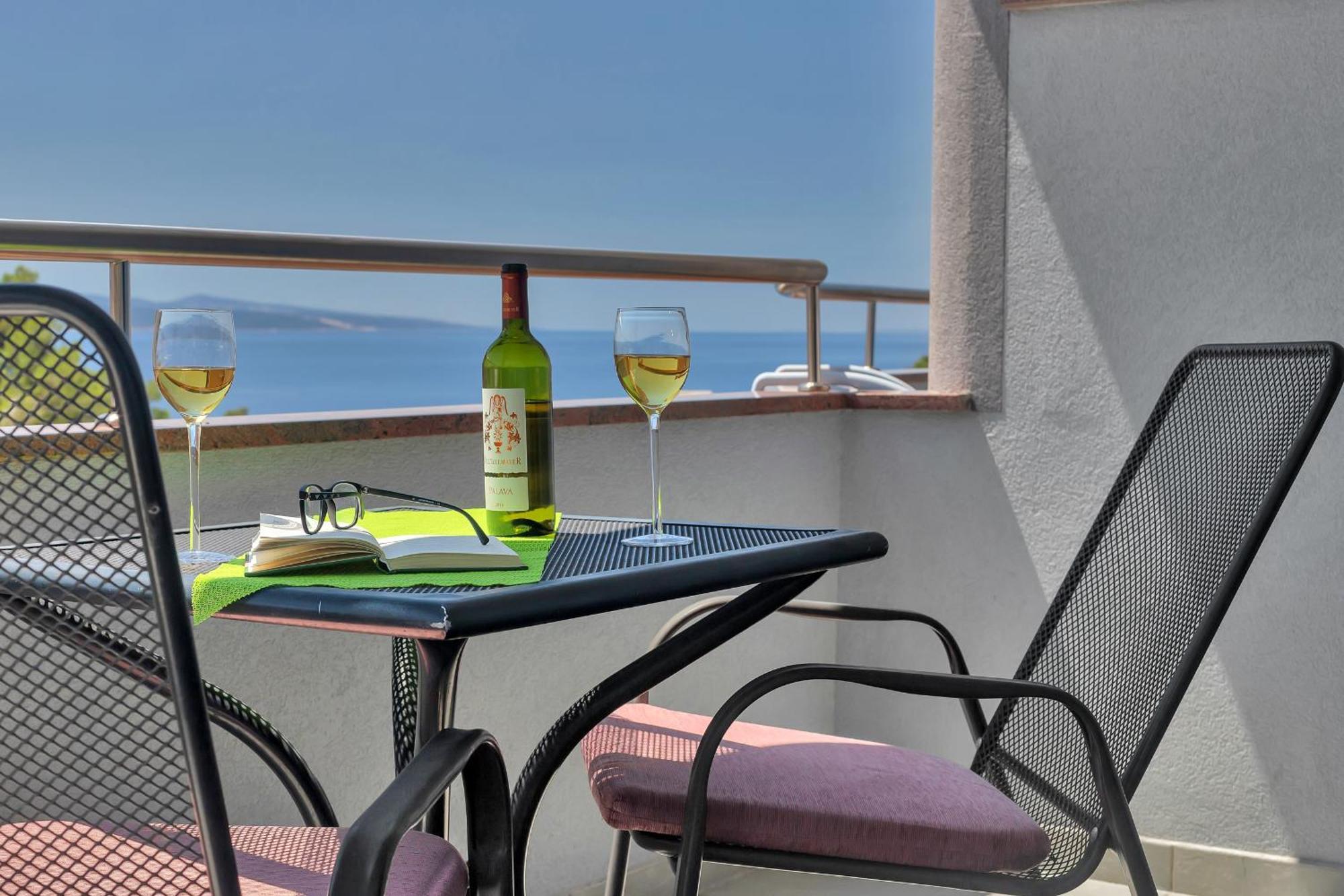 Apartment Juric 1 *